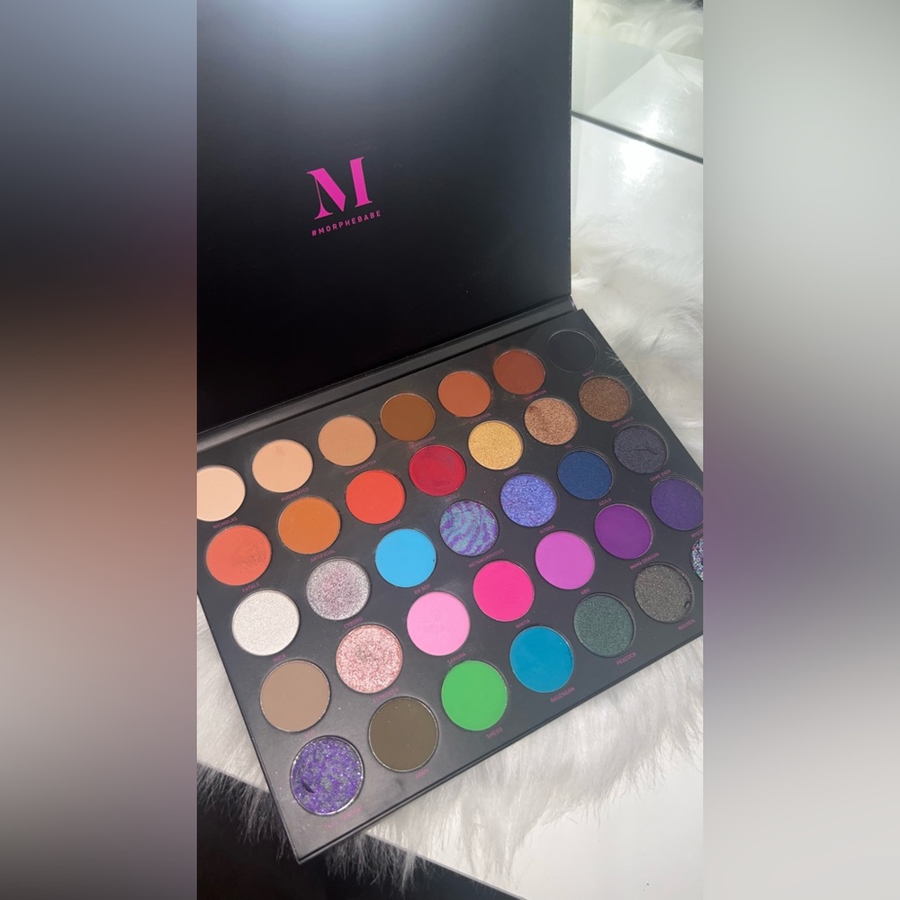 Morphe X Nikita Dragon Eyeshadow palette